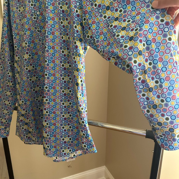Paris Shirt NWOT Gorgeous Geometric Pattern - Picture 8 of 8